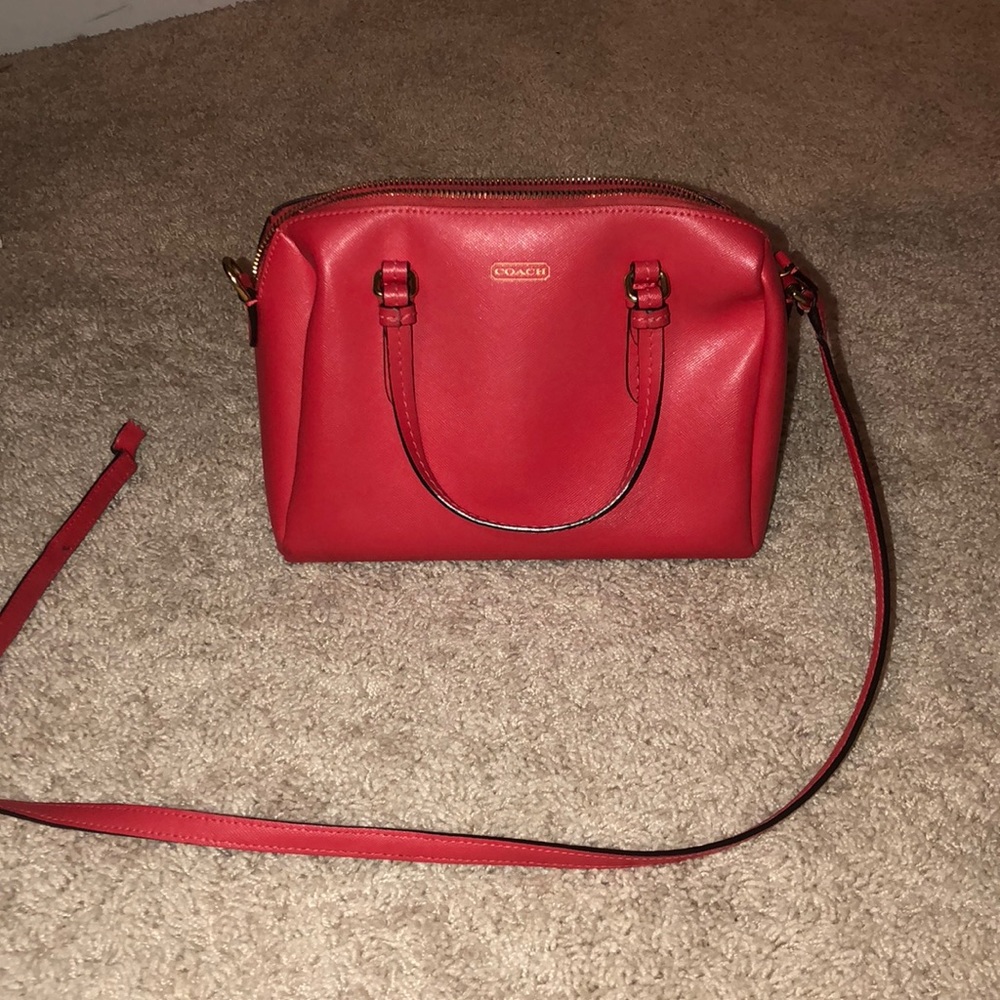 💋 Pink COACH purse